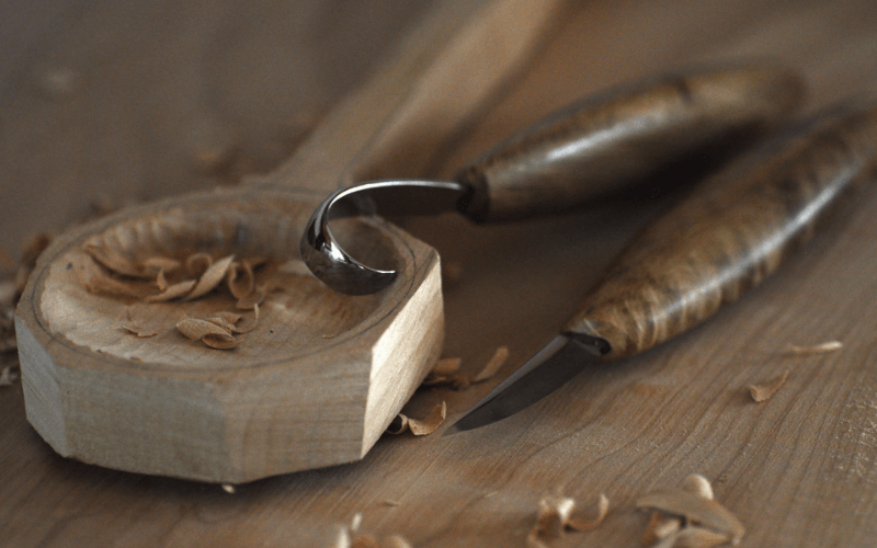 Hollowing a Spoon Bowl When Carving with a Hook Knife